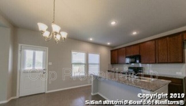 Building Photo - 2618 Paria Cyn