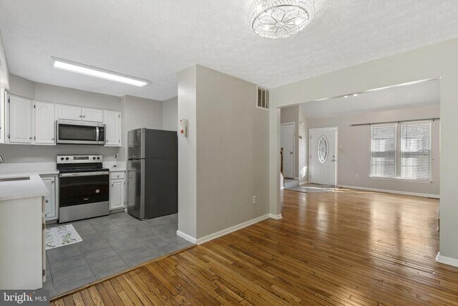 Building Photo - 3184 Ebbtide Dr