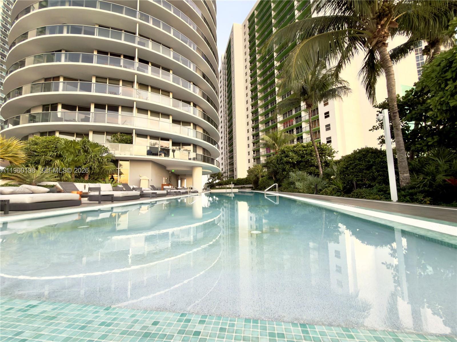 Building Photo - 488 NE 18th St