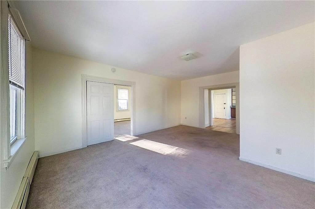 Building Photo - 6 Russell Ave