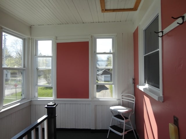 Building Photo - 8 Russell St