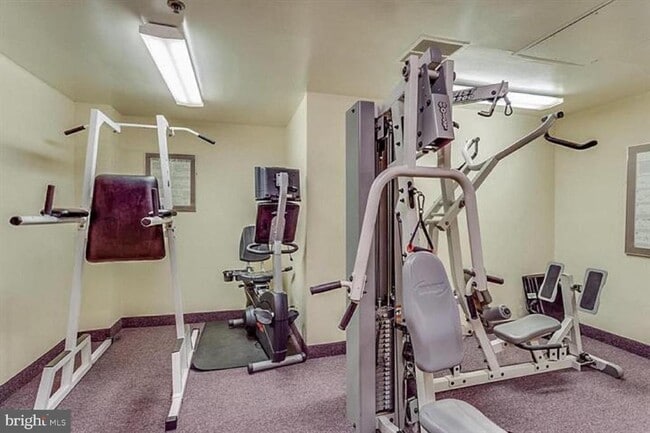 Building Photo - 3709 S George Mason Dr