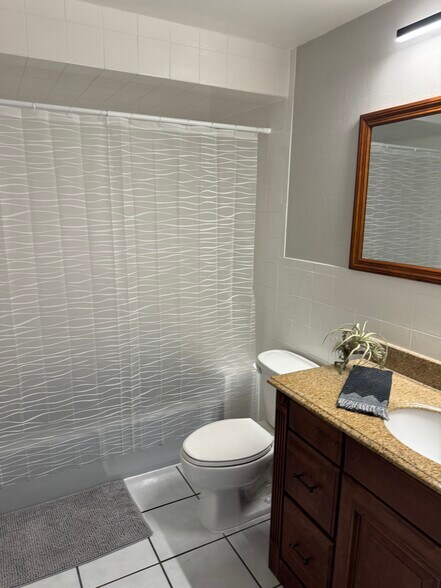 Building Photo - 2221 Corrine St