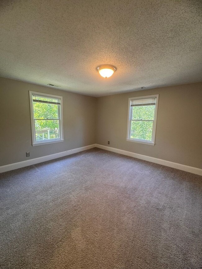 Building Photo - 3BR 2BA Home in Fisher Park