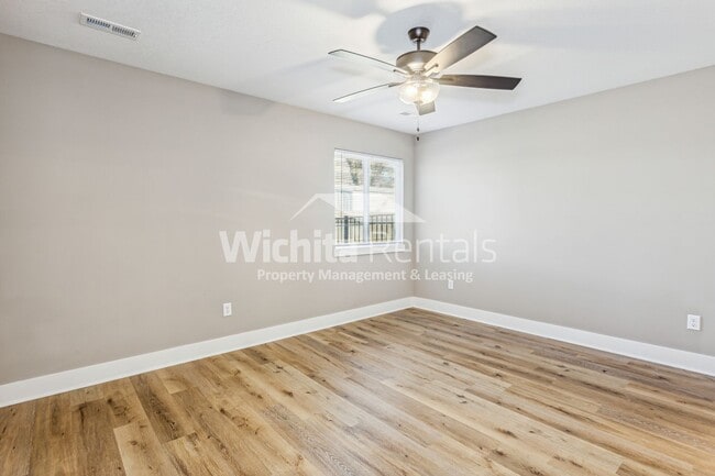 Building Photo - 4514-4514 N Sandplum St