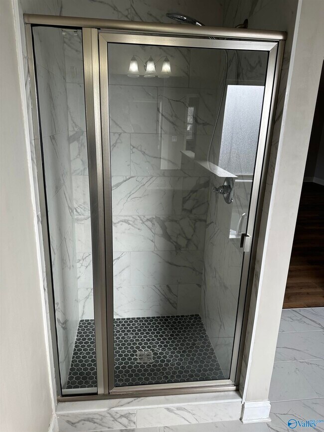 Building Photo - 517 Balsam Terrace Way