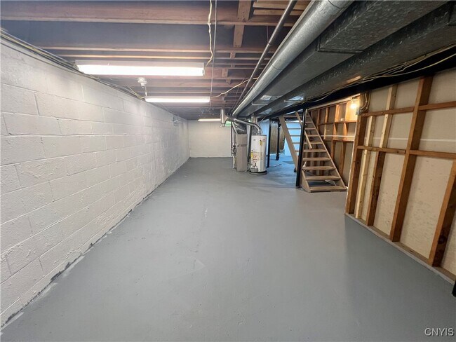 Building Photo - 427 Mosley Dr