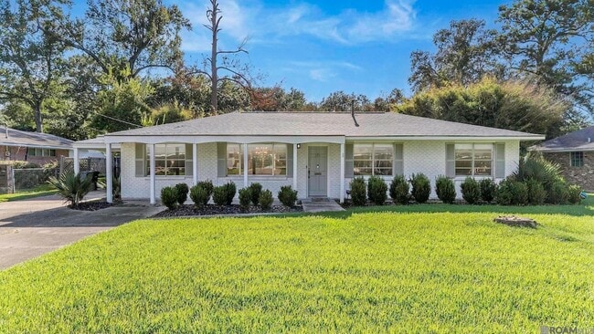 Primary Photo - 220 Alello Dr