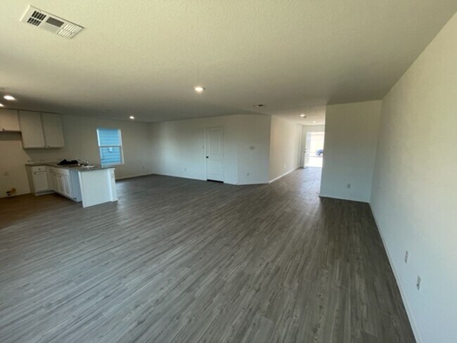 Building Photo - Newly Built & Stylish 4BR/2.5BA Two-Story ...
