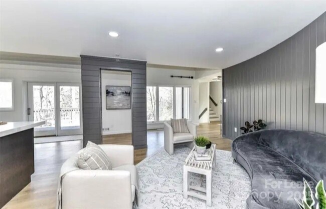 Building Photo - 216 Hermance Ln