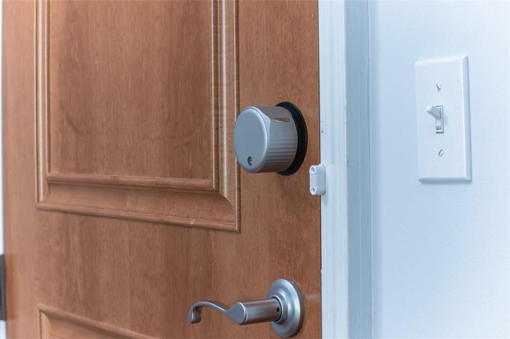 Building Photo - 3040 Peachtree Rd