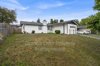 Building Photo - 9231 S K St