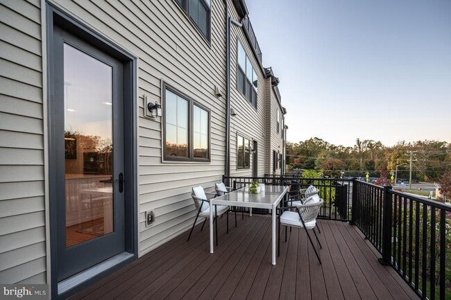 Building Photo - 5509 Valmarana Way