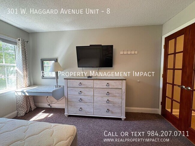 Building Photo - 301 W Haggard Ave