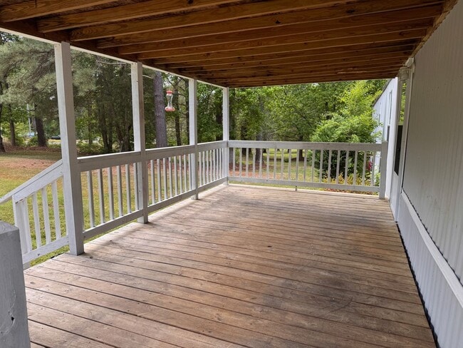 Building Photo - 2 BED, 2 BATH MOBILE HOME LOCATED IN ASHEBORO ON SOUTH LAKE DR!