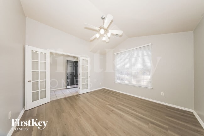 Building Photo - 3105 SW 104th Terrace