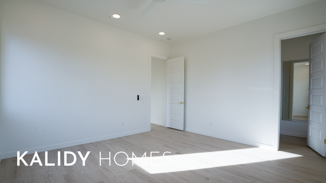 Building Photo - 605 N Idaho Ave