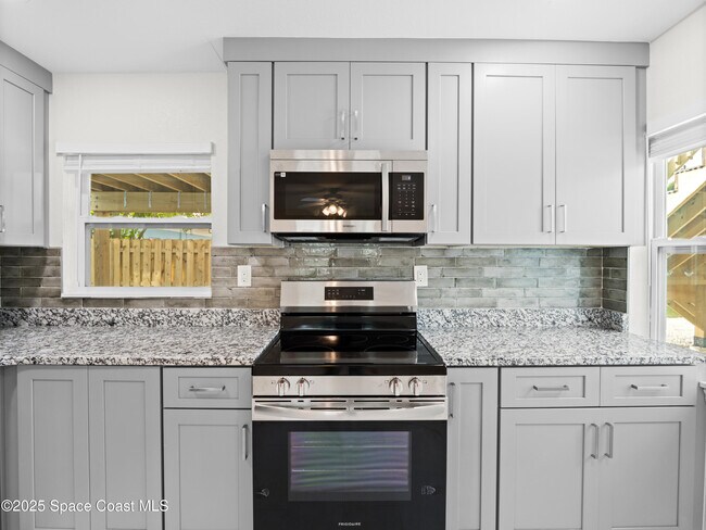 Building Photo - 101 Deland Ave