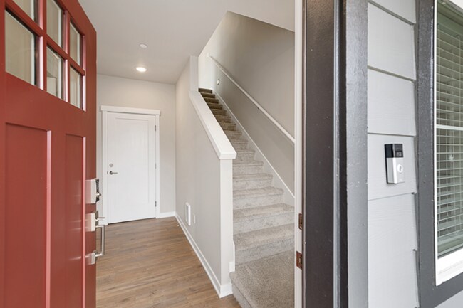 Building Photo - NEW PRICE! 4 Bedroom Townhome with Office ...