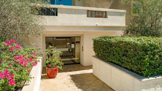 Building Photo - 4742 Sepulveda Blvd