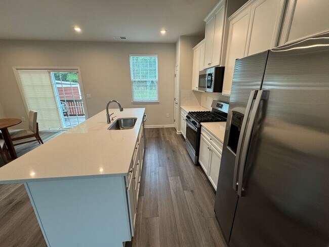 Building Photo - Lovely Colvard Farms Townhouse