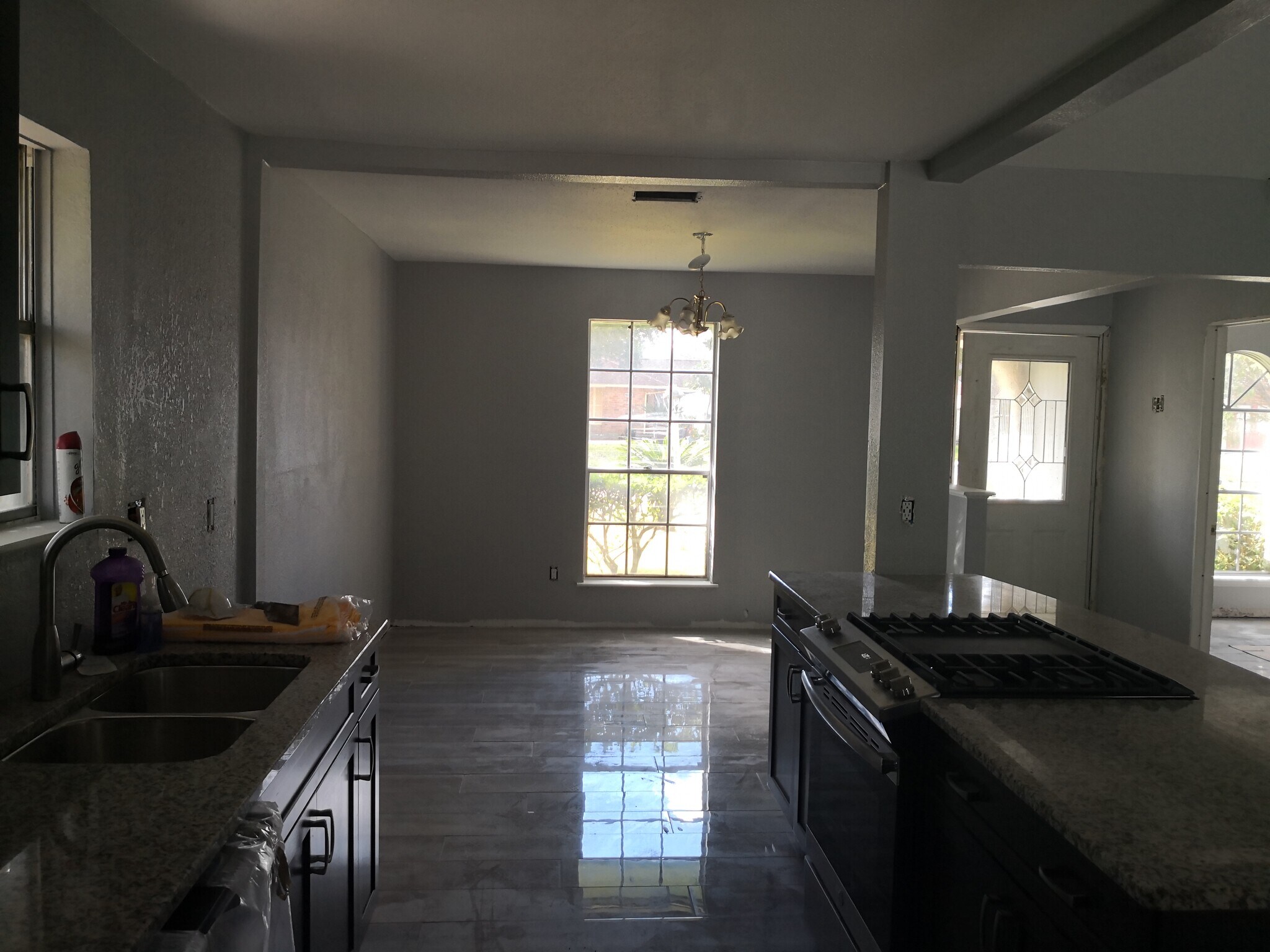 Building Photo - 10335 Glenkirk Dr