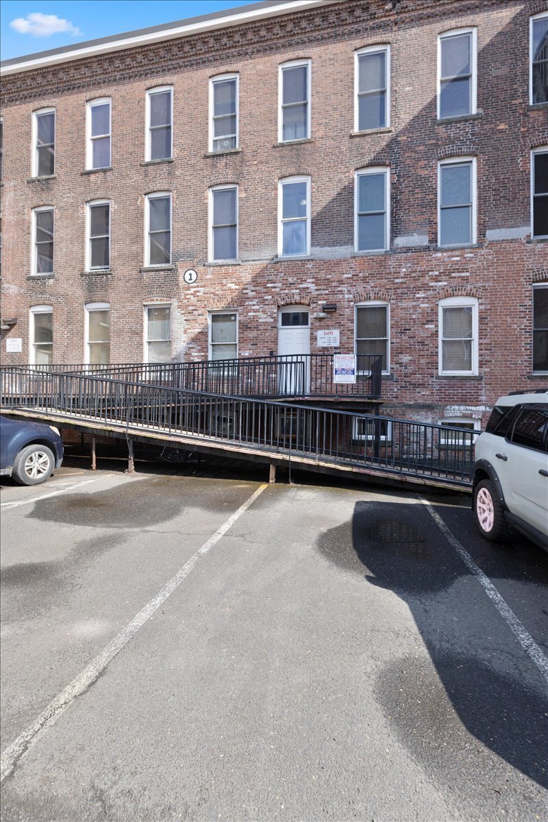 Building Photo - 325 Lafayette St