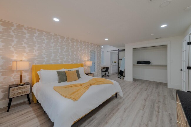 Building Photo - 1775 Harbor Rd