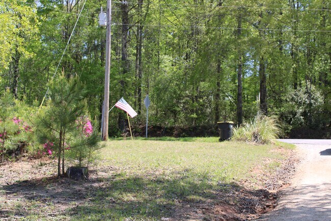 Building Photo - 818 W Grantville Rd