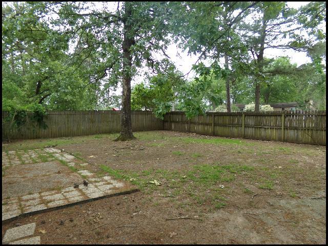 Building Photo - 39 Oak Forest Loop