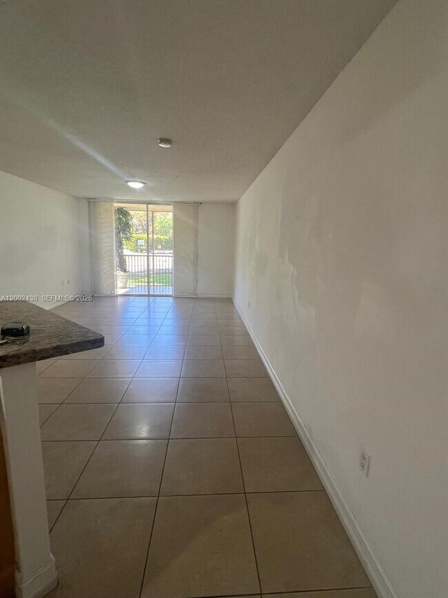 Building Photo - 8333 Lake Dr