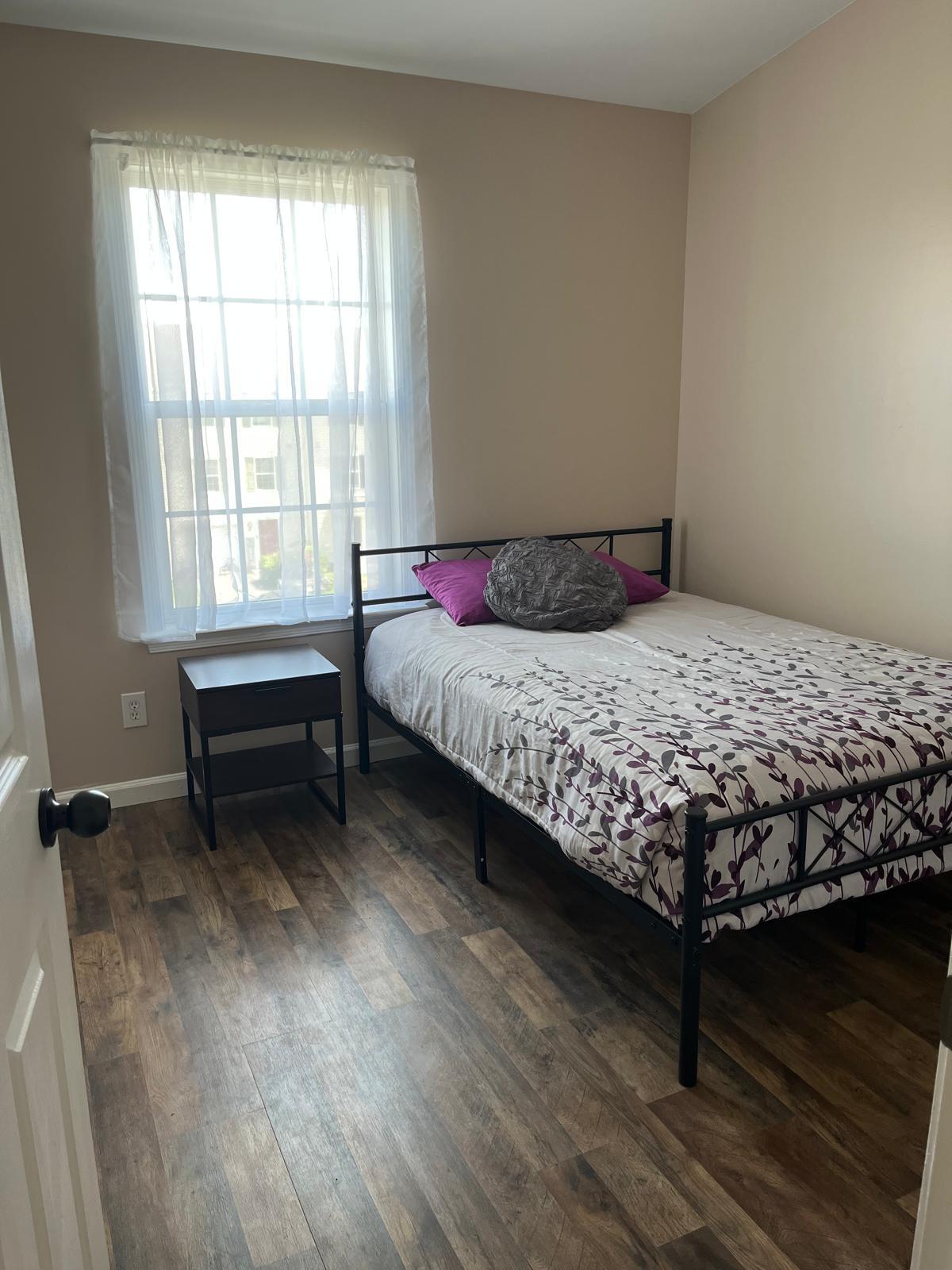 Guest room - 199 Rumbling Rock Rd