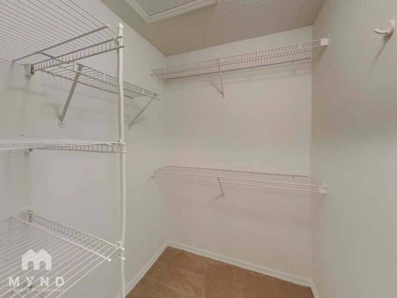 Building Photo - 3291 Rocky Ave