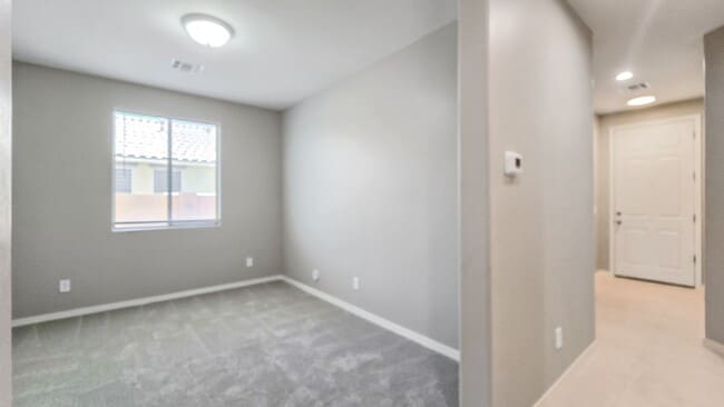 Building Photo - Enjoy the incredible amenities at Estrella Mountain Ranch!