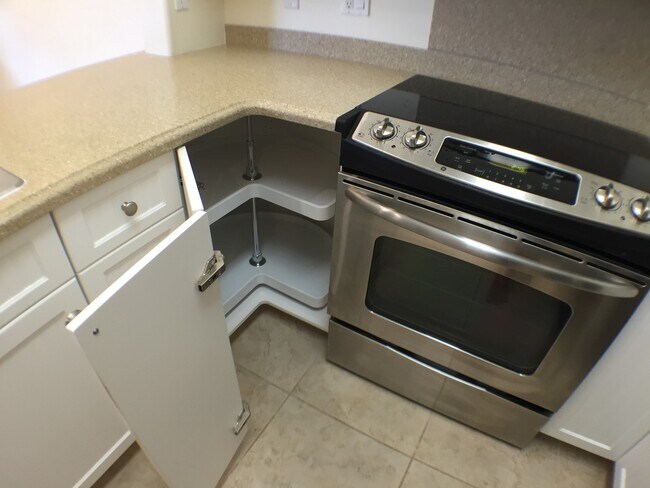 Building Photo - 91-1371 Keoneula  Blvd. #1105