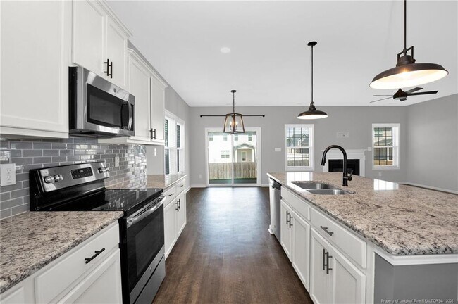 Building Photo - 2346 Spinning Wheel Rd