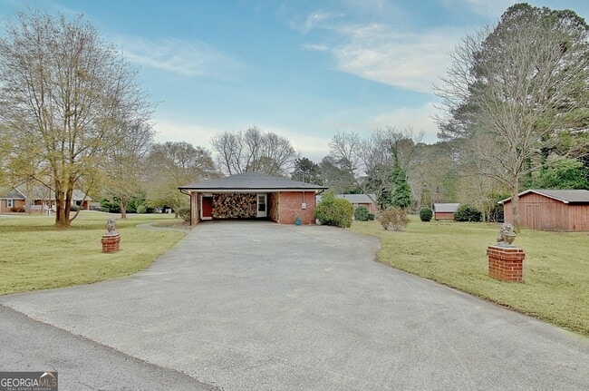 Building Photo - 500 Circle Dr