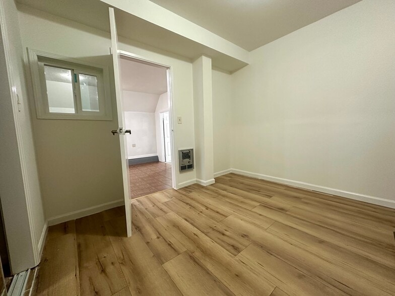 Building Photo - 1578 43rd Ave