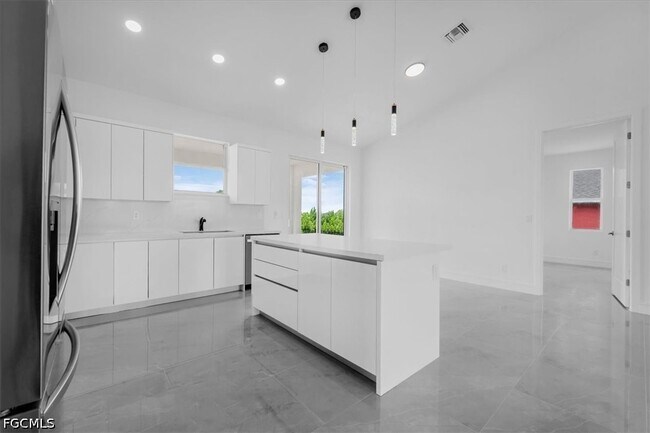 Building Photo - 3812 NW 38th St