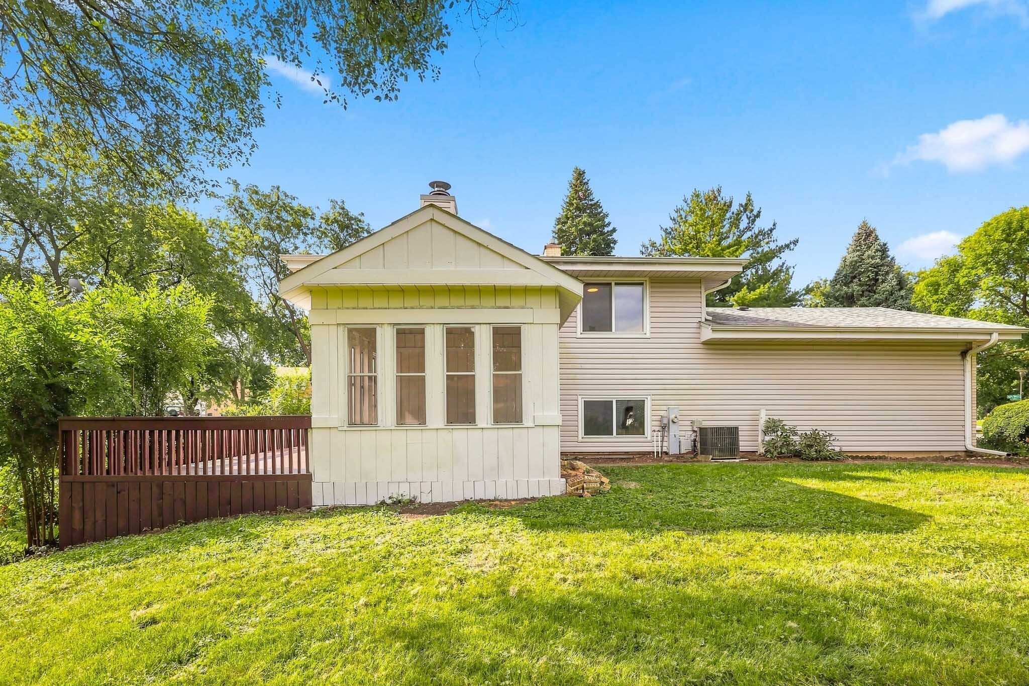 Building Photo - 849 Pear Tree Ln