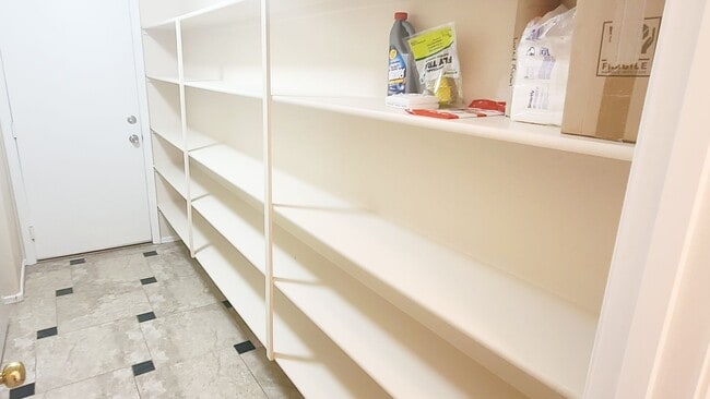 Building Photo - 4 bedroom in Chandler