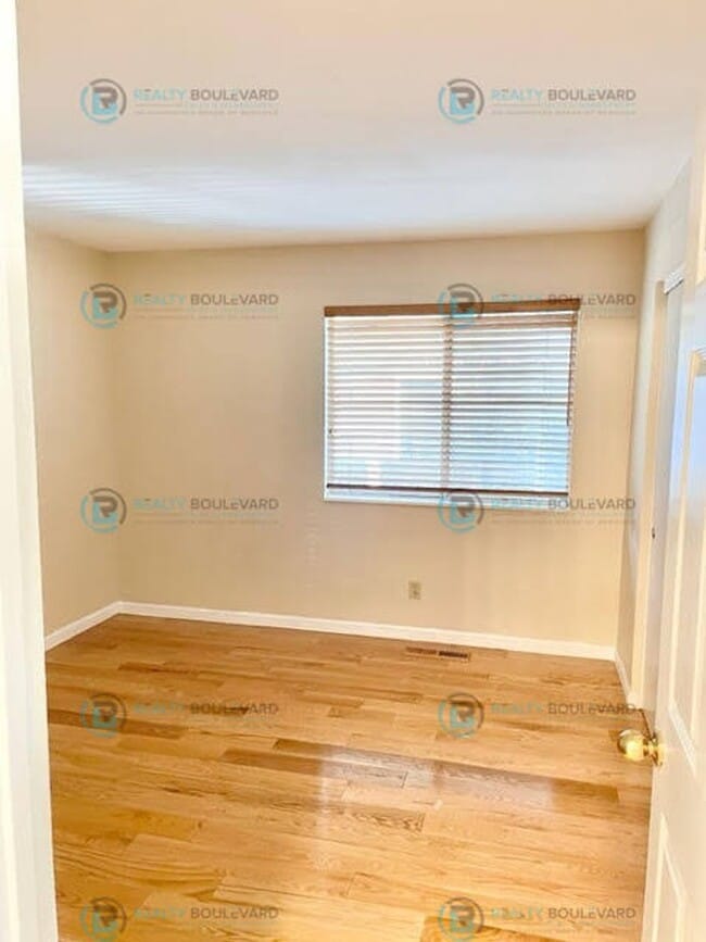 Building Photo - Well-Appointed 4BR Home with Open Floorplan & Expansive Yard