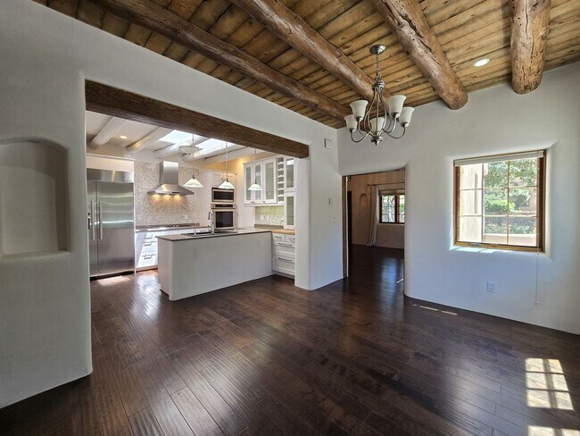 Building Photo - 324 Camino Cerrito