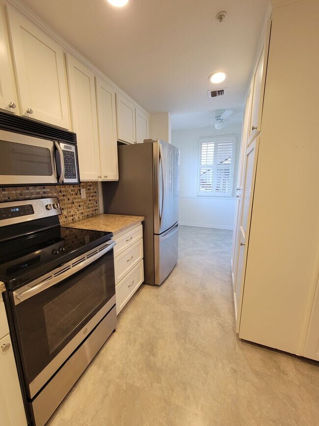 Building Photo - GEM IN THE VILLAGE- COX CABLE and WIFI INCLUDED IN THE RENT!