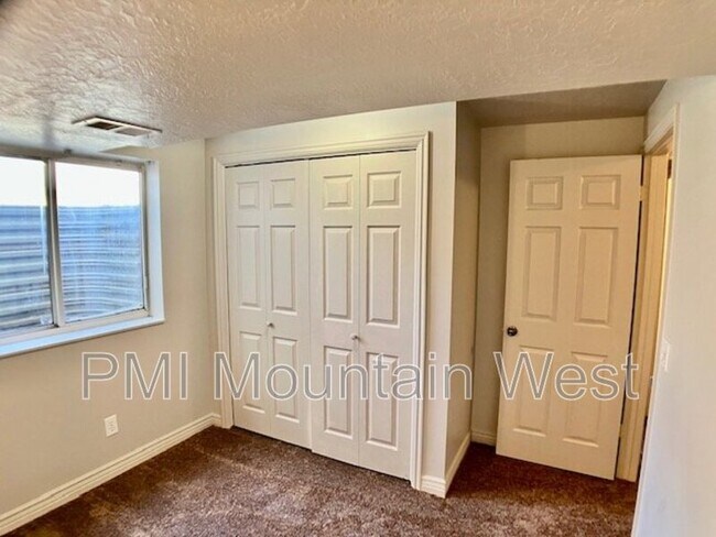 Building Photo - 130 W 1225 N