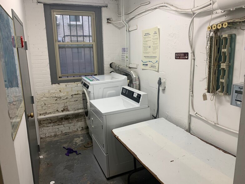 Building Photo - 8 Ransom Rd