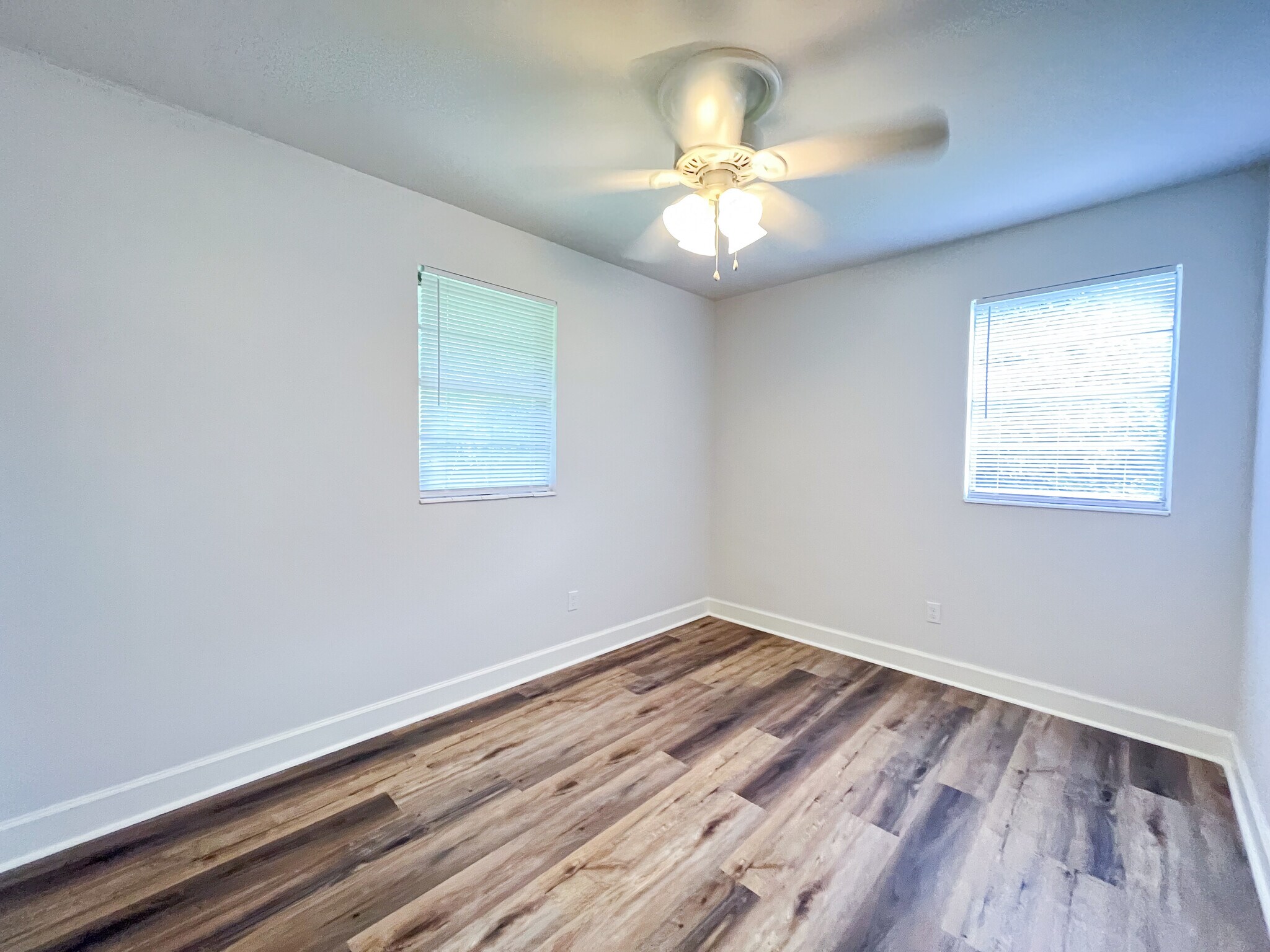 Building Photo - 2119 Melanie Dr