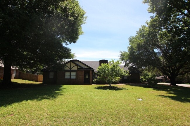 Building Photo - 1013 Blue Quail Dr