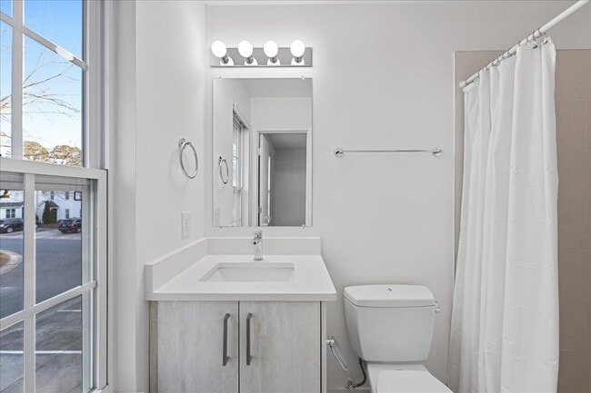 Building Photo - 1513 Briar Creek Rd