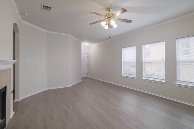 Building Photo - 1740 Amberwood Loop